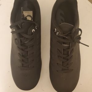 Garneau cycling shoes